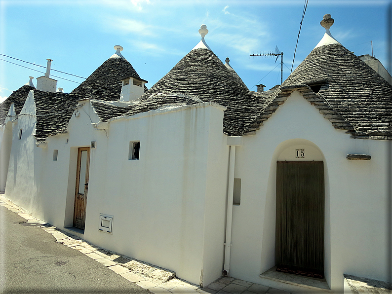 foto Alberobello